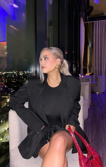 Full leaked Fayehanson page private photo
