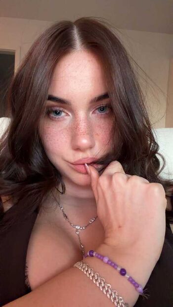 Full leaked Fayesxh private photo