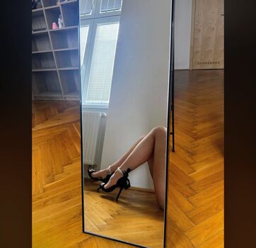 Full leaked Feetbycheeky private photo