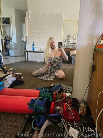 Full leaked Fefeesfannypeeps private photo