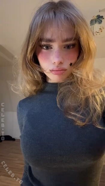 Full leaked Felinenyaa page private photo
