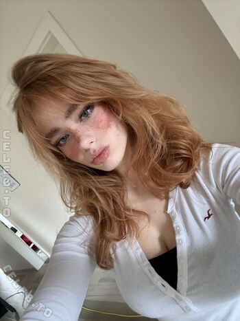Full leaked Felinenyaa private photo
