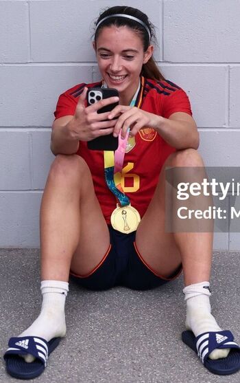 Full leaked Female football page private onlyfans photo