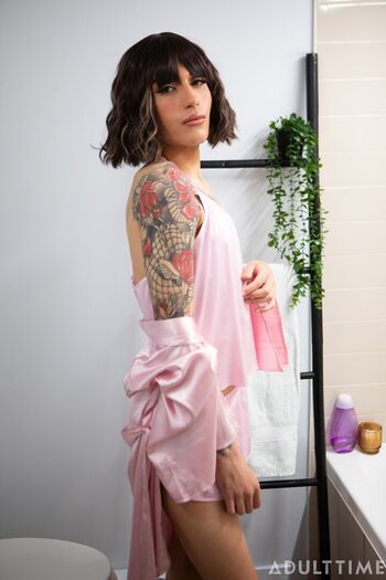 Full leaked Femboyish page private photo