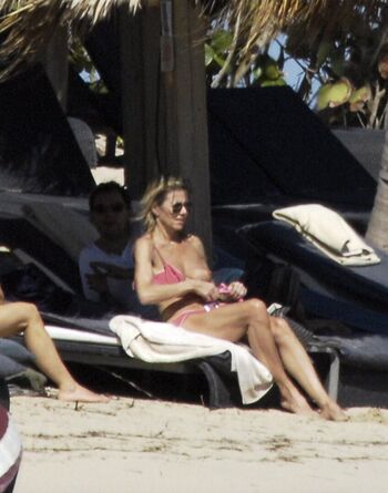 Full leaked Femmes journalistes private photo