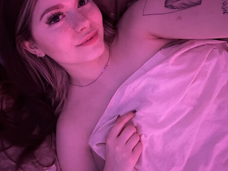 Full leaked Fenelia private photo