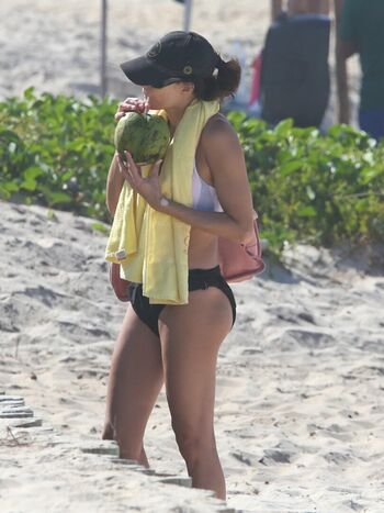 Full leaked Fernanda tavares private photo