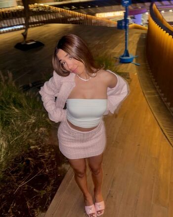 Full leaked Fernandamamiii private photo