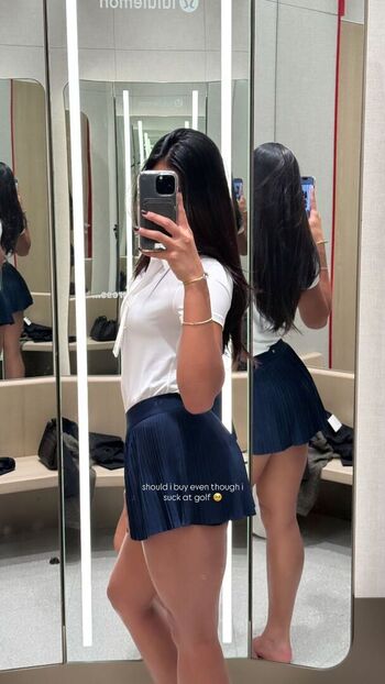 Full leaked Fifi sharma private photo