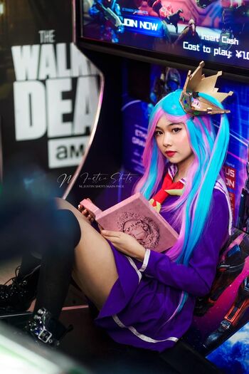 Filipina Cosplayers