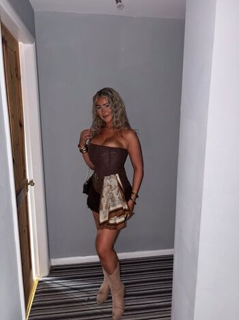 Full leaked Fiona wiley private photo