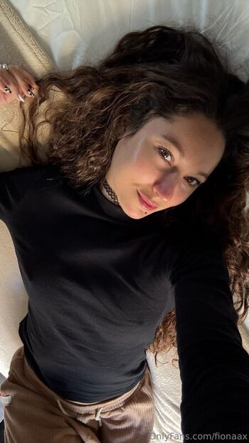 Full leaked Fionaax private photo