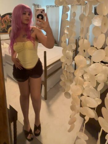 Full leaked Fishtank private photo