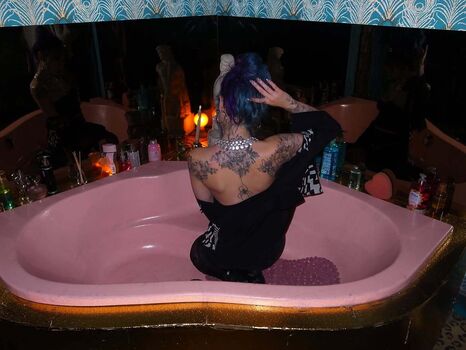 Full leaked Fishtank private photo
