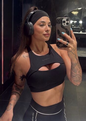 Full leaked Fitsarax private photo