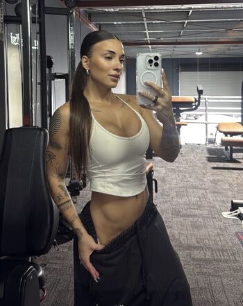 Full leaked Fitsarax private photo