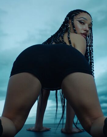 Full leaked Fka twigs private photo