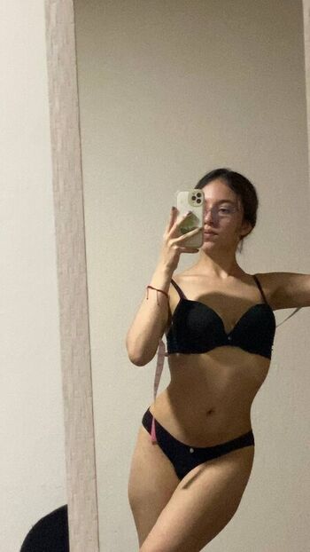 Full leaked Flavia private photo