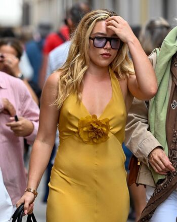 Full leaked Florence pugh page private photo