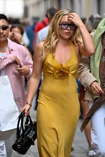 Full leaked Florence pugh page private photo
