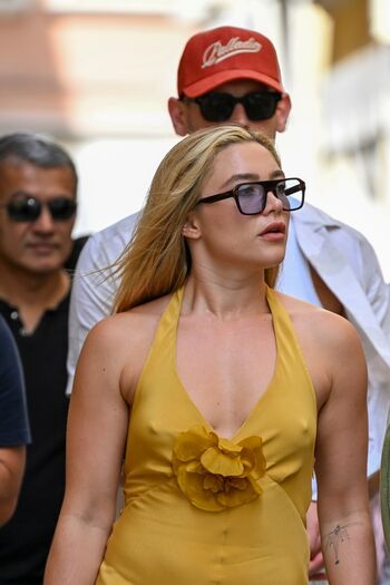 Full leaked Florence pugh page private photo