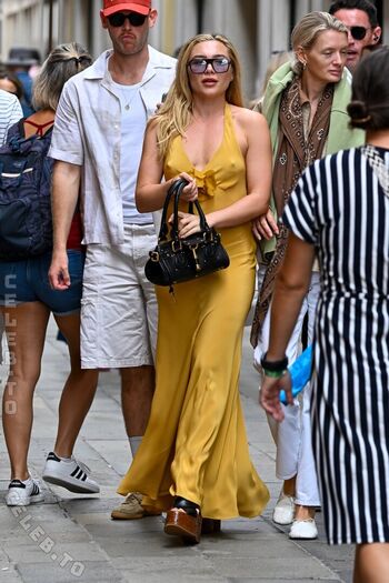 Full leaked Florence pugh private photo