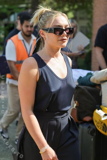 Full leaked Florence pugh private photo