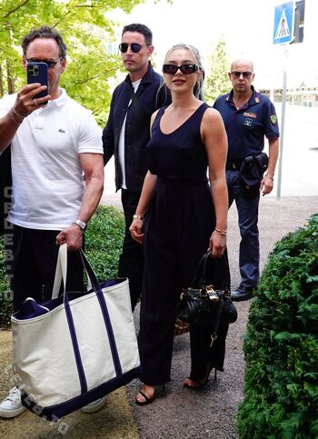 Full leaked Florence pugh private photo
