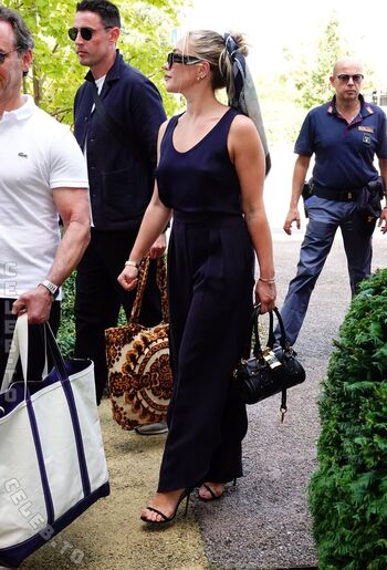 Full leaked Florence pugh private photo
