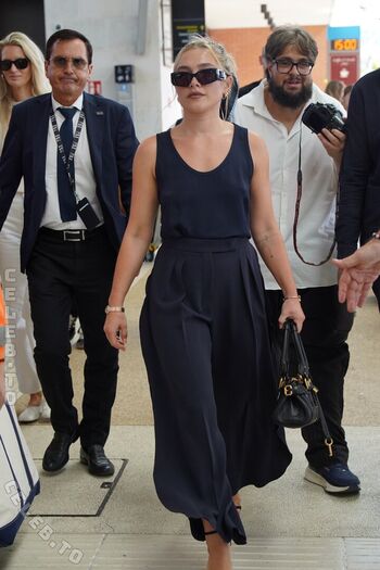 Full leaked Florence pugh private photo