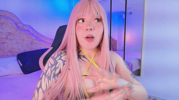 Full leaked Fluffy bubble private photo