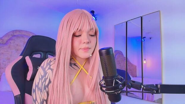 Full leaked Fluffy bubble private photo