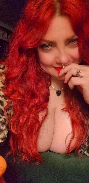 Full leaked Foxyalexis private photo