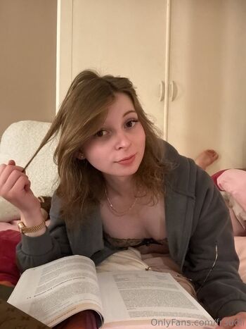 Full leaked Frddii private photo