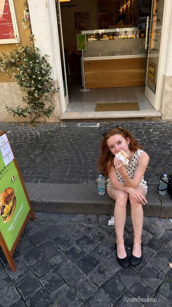 Full leaked Francesca capaldi private photo