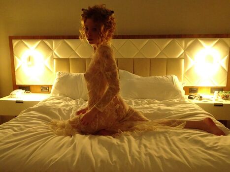 francesfarmer420 | contrachloe | Chloe Woodard