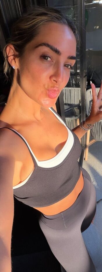 Full leaked Frankie bridge page private photo