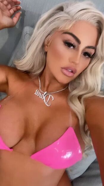 Full leaked Freakyredkelsie private photo