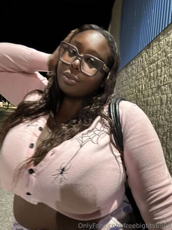 freebigtits6999