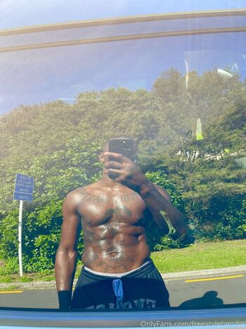 Full leaked Freestylebender private photo