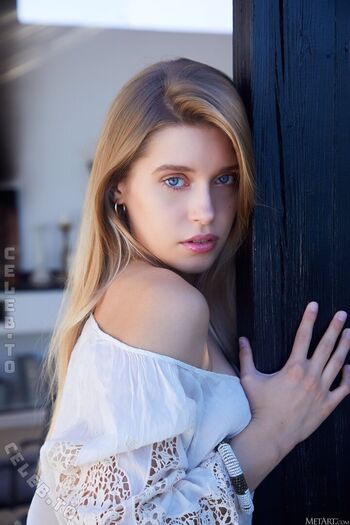 Freya Mayer