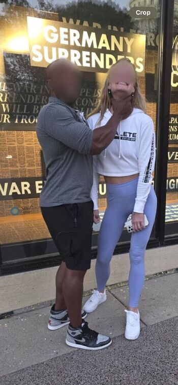 Full leaked Freyadevries private photo