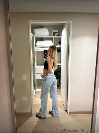 Full leaked Freyamile private photo
