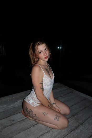 Full leaked Freyareyy private photo