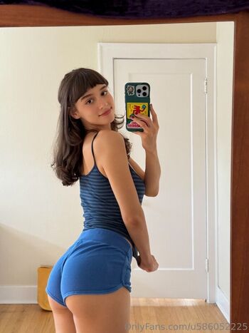 Full leaked Gabbyking private photo