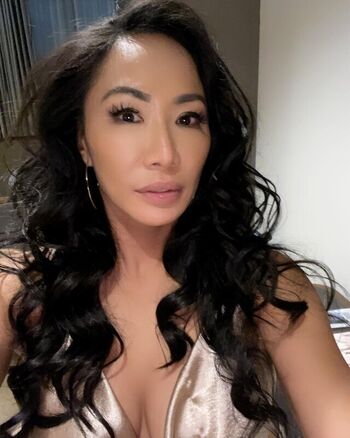 Full leaked Gail kim private photo