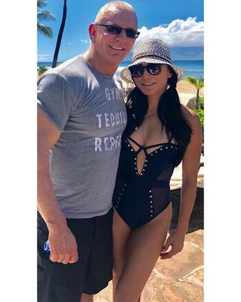 Full leaked Gail kim private photo