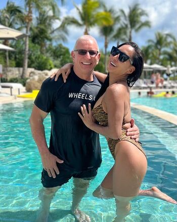 Full leaked Gail kim private photo