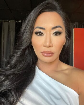 Full leaked Gail kim private photo