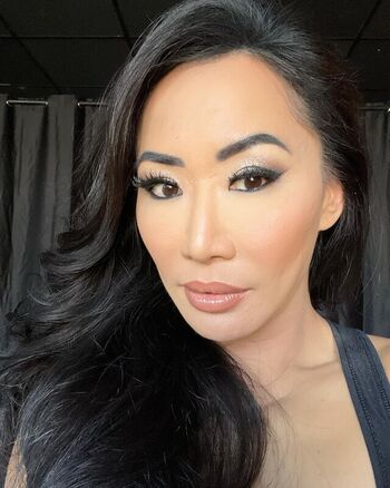 Full leaked Gail kim private photo